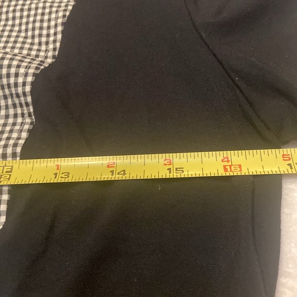 LE FASH Size S Black & White Button Down Short Sleeve Top - Picture 5 of 9